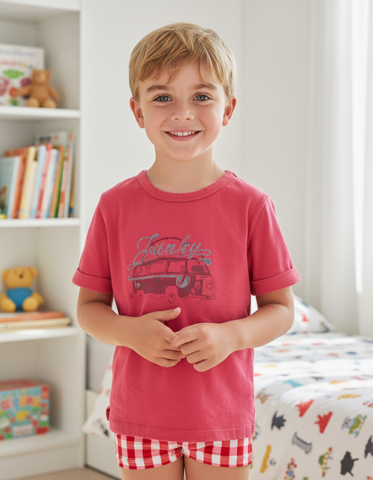 T-SHIRT DARK RED STRAWBERRY | Graphic T-Shirt – Red | Vintage Camper Style | 4624S25