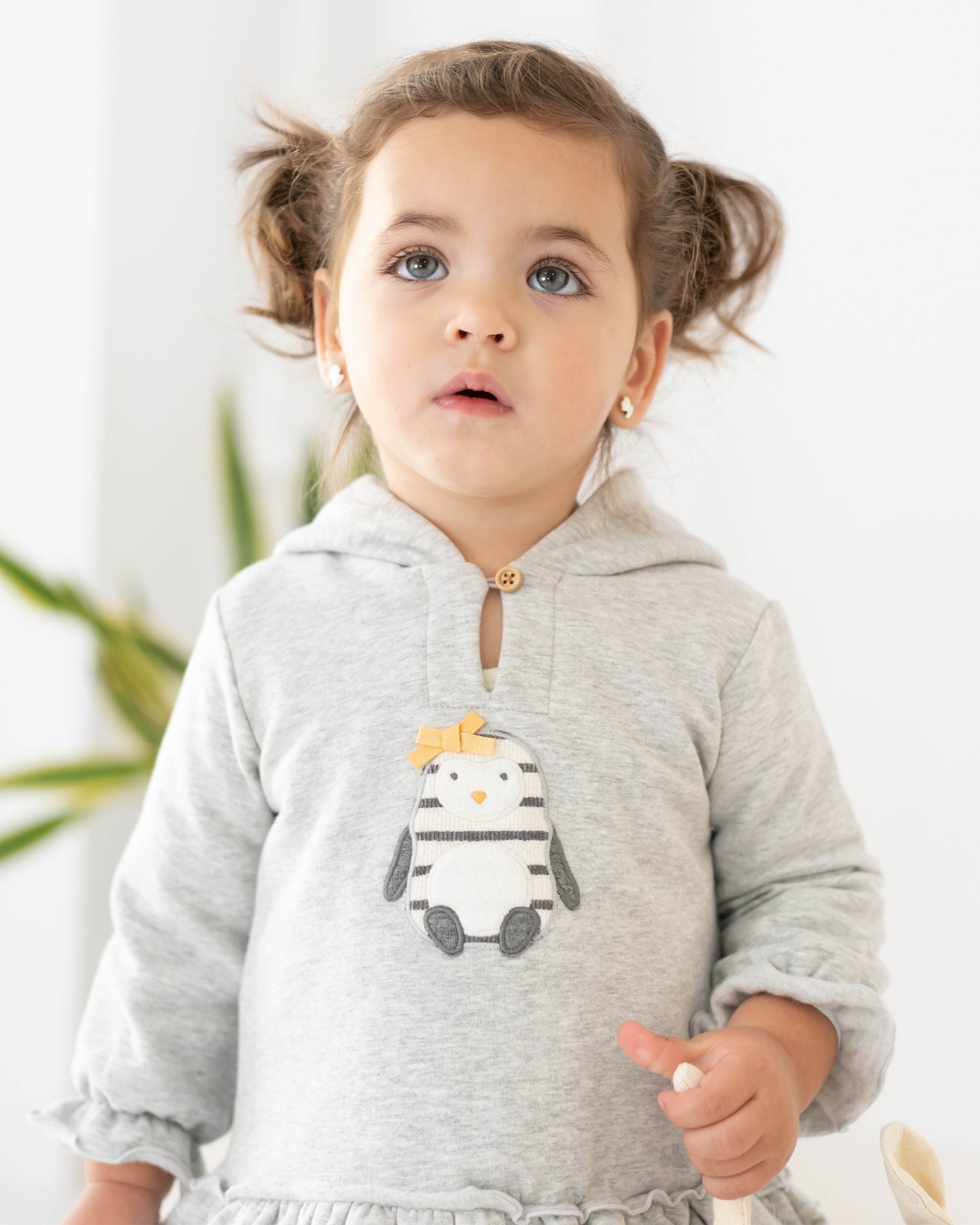 Cozy 2-Piece Gray Lounge Set with Penguin Applique